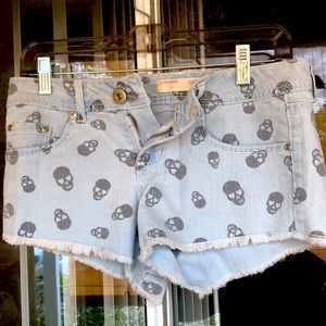 Skull shorts